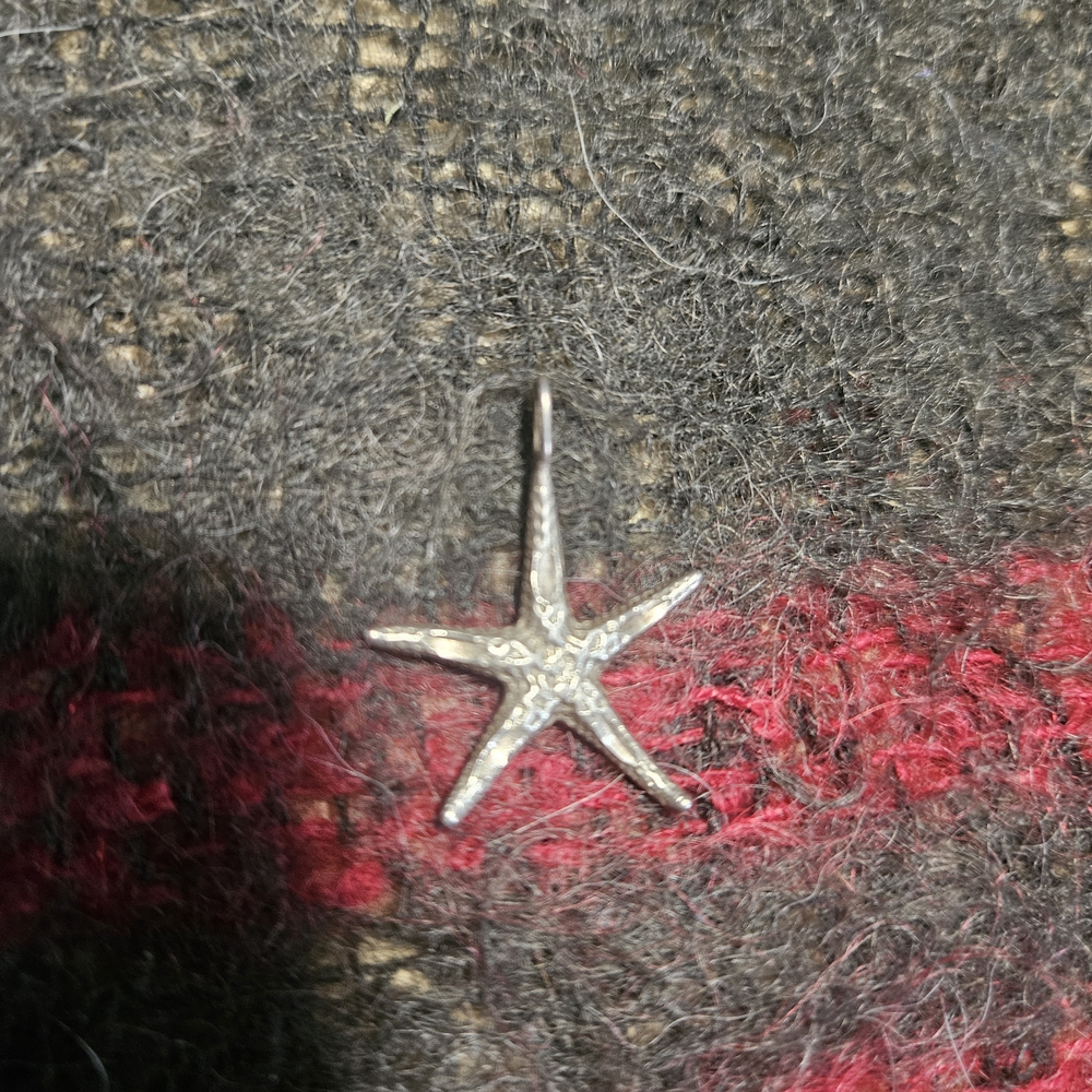 Silver Starfish Pendant Necklace